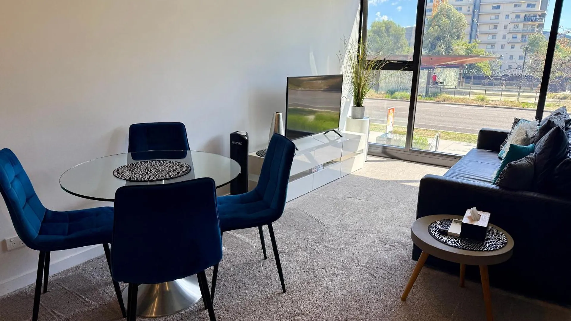 Midnight Luxe 1Br 1Bath Apartment 104 In The Heart Of Braddon Pool Sauna Secure Parking Wine Wifi Canberra